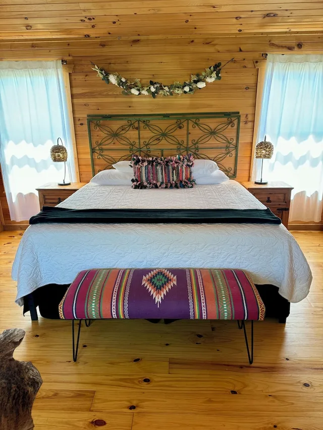 Luxury, Cabin, King Bed, Hill View, Hot Tub, City on a Hill at Spring Creek 4/7