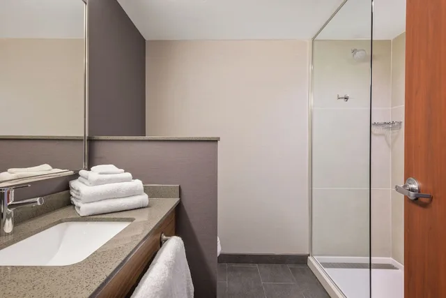 غرفة بسريرين كوين، Courtyard Missoula 6/6