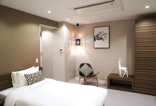 غرفة قياسية بسرير كوين وسرير فردي في المبنى الرئيسي، Hotel 88 Shinsaibashi 4/10