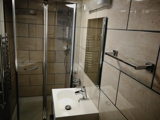 غرفة سوبيريور بسرير مزدوج، Central Hotel 3/6