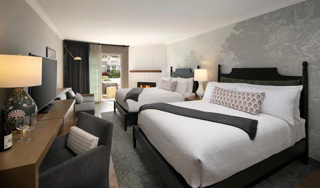 Deluxe, 2 Queen Beds, Fireside Inn On Moonstone Beach 3/6