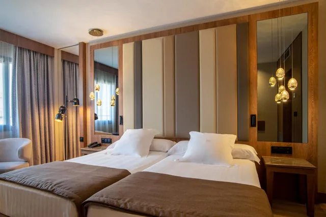 Room, Double Bed, Granada Center 3/10
