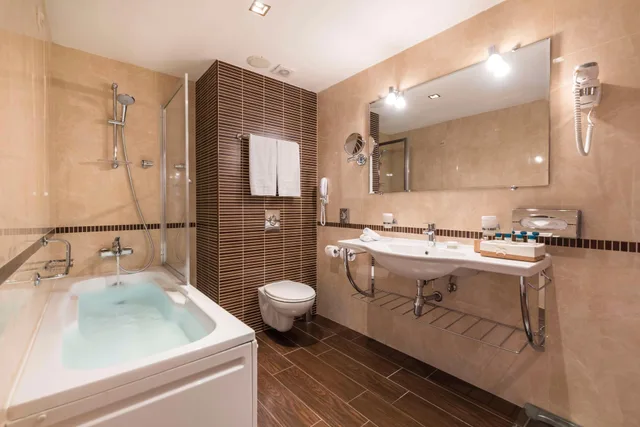 Deluxe, Twin Beds, Town View، Kempinski Hotel Grand Arena 6/6