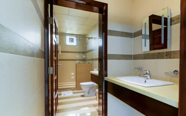 1 Bedroom, Apartment, 1 Queen and 1 Single Bed, Tanzanite Executive Suites 4/5