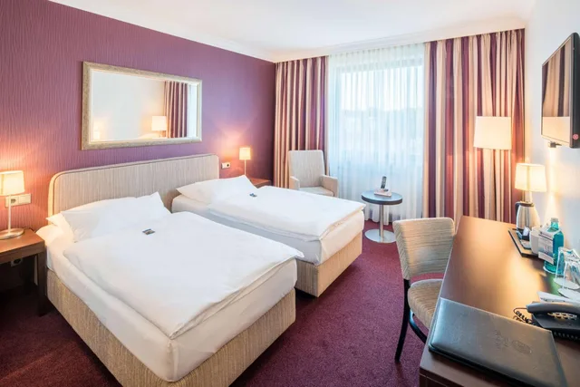 غرفة قياسية بسرير كوين، Best Western Hotel Hamburg International 3/9