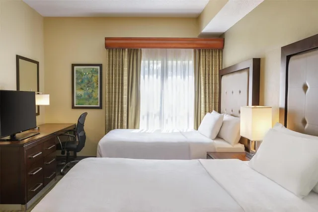 جناح بسريرين مزدوجين بغرفة نوم واحدة مع أريكة، Homewood Suites By Hilton Clearwater 1/2