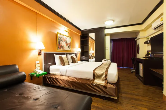 Suite, Double Bed, Vabua Asotel Bangkok 3/9