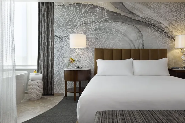 Grand, Suite, King Bed, Den, Accessible, Archer Hotel Falls Church 8/8