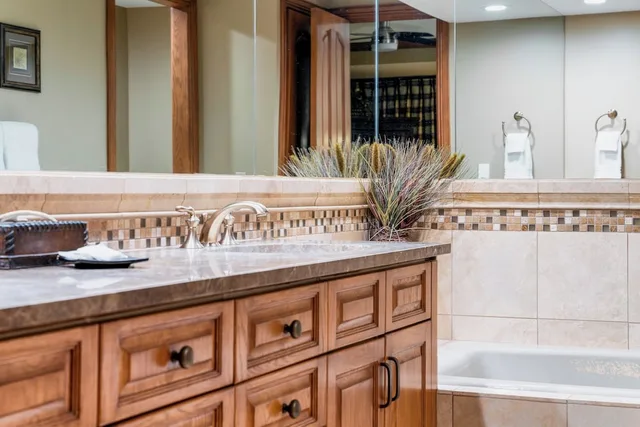 شقة سكنية قياسية بسريرين كينج وسريرين منفصلين وسريرين كوين بـ4 غرف نوم، Creekside at Beaver Creek 5/5