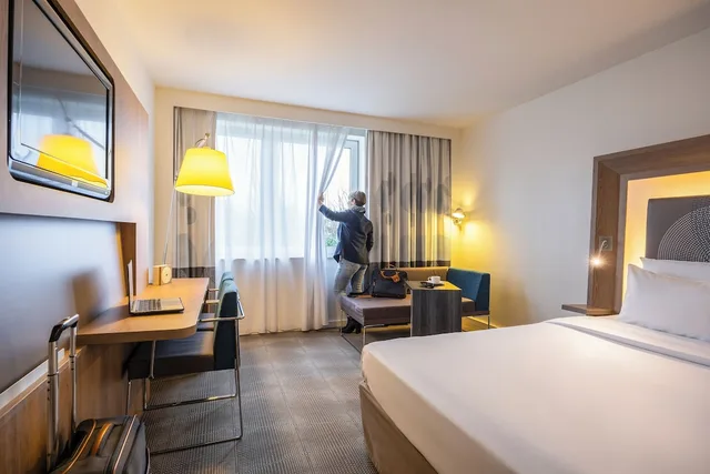 غرفة بريميوم سوبيريور بسرير مزدوج، NOVOTEL BRUSSELS AIRPORT 2/10