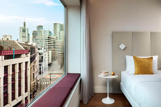 غرفة سوبيريور بسرير كينج، Avani Frankfurt City Hotel 3/6