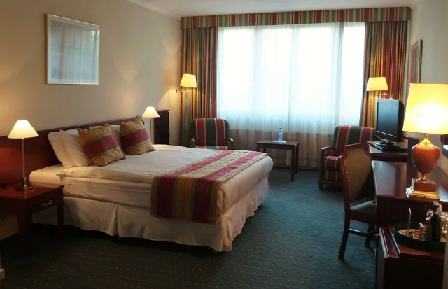 غرفة قياسية بسرير مزدوج، Park Hotel Brussels 2/3