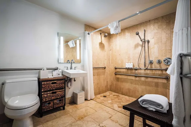 Room, King Bed, Ocean Front, Accessible، Costa d'Este Beach Resort & Spa 3/3