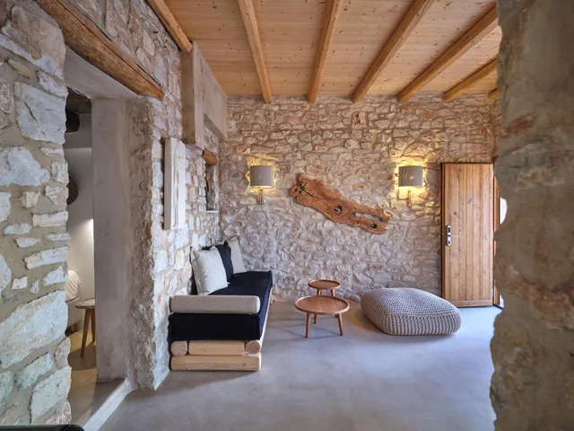 Cave, Senior, Suite, 1 Queen and 1 Single Bed, Sea View, Sofa، Mythic Paros 2/2