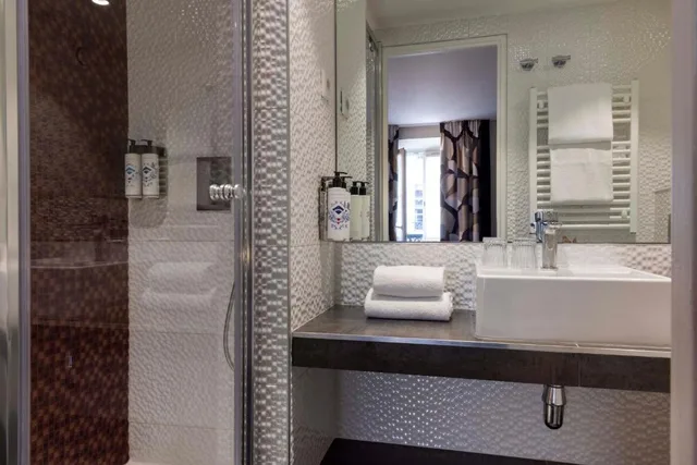 غرفة كلاسيكية بسرير مزدوج، Hotel Regina Opera Grands Boulevards 2/4