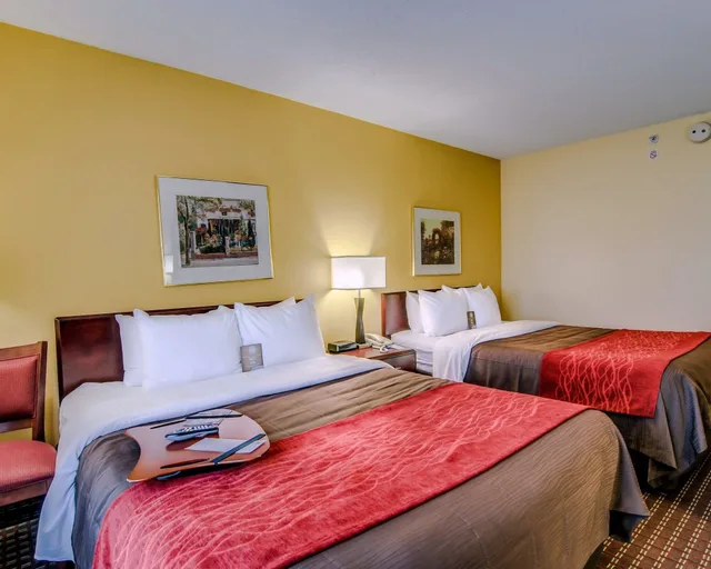غرفة قياسية بسريرين كوين، Comfort Inn and Suites Hillsville I-77 4/8