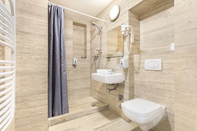 جناح سوبيريور بسرير كوين مع أريكة، Hotel Mika Downtown 4/4