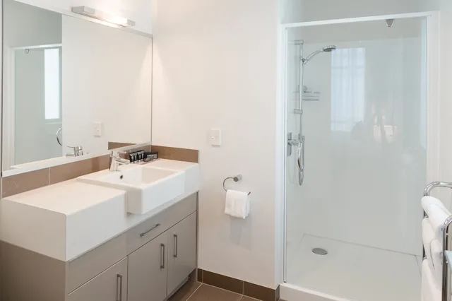 2 Bedrooms, Town House, King and Queen Bed، Boulcott Suites 4/5