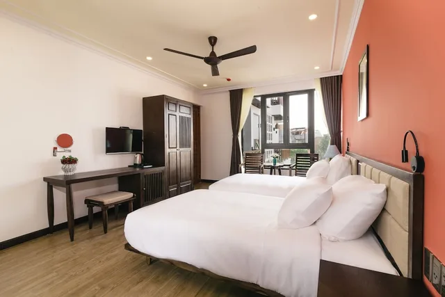 جناح فاخر بسرير كوين بإطلالة على النهر، La An Central Boutique Villa 2/10