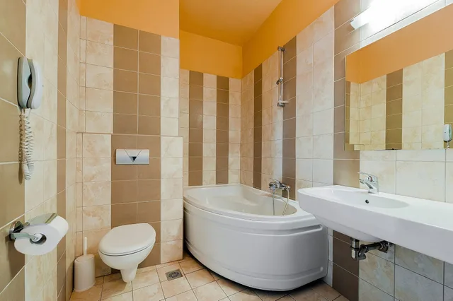 جناح بأربعة أسرّة بإطلالة على الحديقة بغرفتي نوم، Esmeralda Hotel 8/8