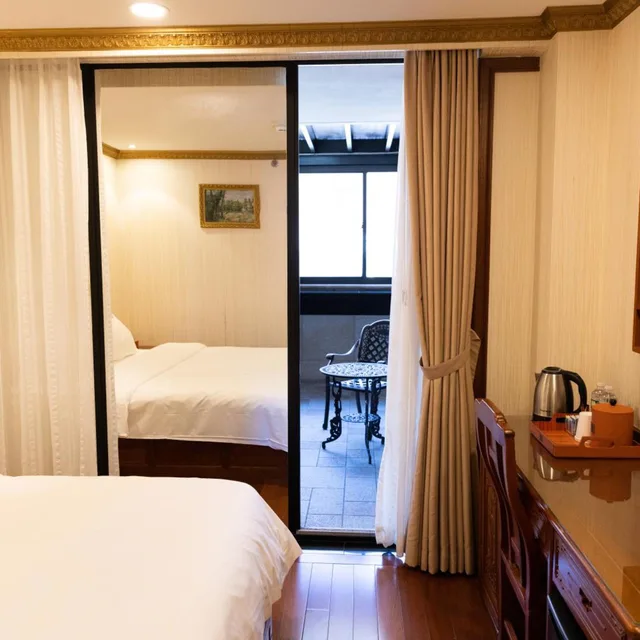غرفة بسرير كينج لذوي الإعاقة، The Allen Hotel 3/6