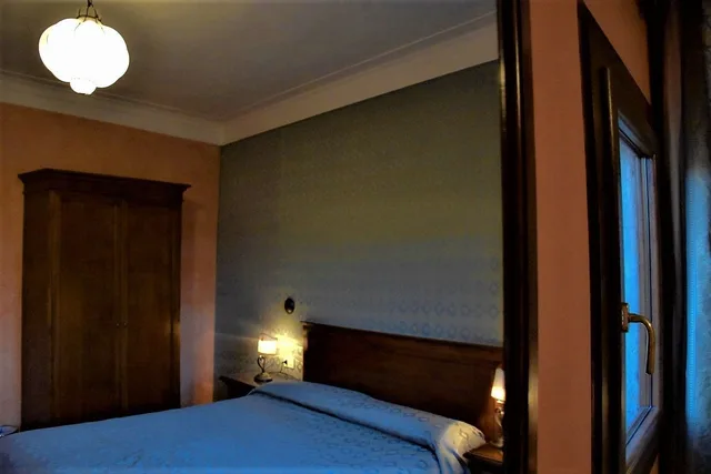 غرفة بسرير مزدوج بحمام مشترك، Antica Venezia 1/4
