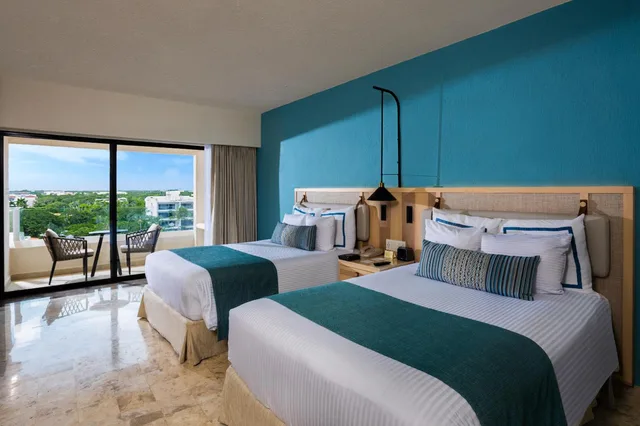 Preferred Club, Deluxe, King Bed, Marina View، Dreams Aventuras Riviera Maya 2/9