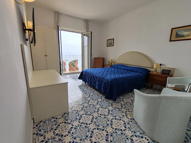 غرفة سوبيريور بسرير مزدوج أو سريرين منفصلين، Grand Hotel Excelsior 2/3