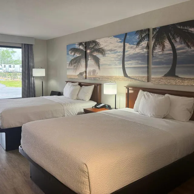 غرفة بسريرين كوين بحوض استحمام لذوي الإعاقة، Days Inn By Wyndham Lake City I-10 2/8