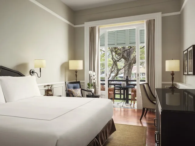 Landmark, Suite, Raffles Hotel Le Royal 2/10