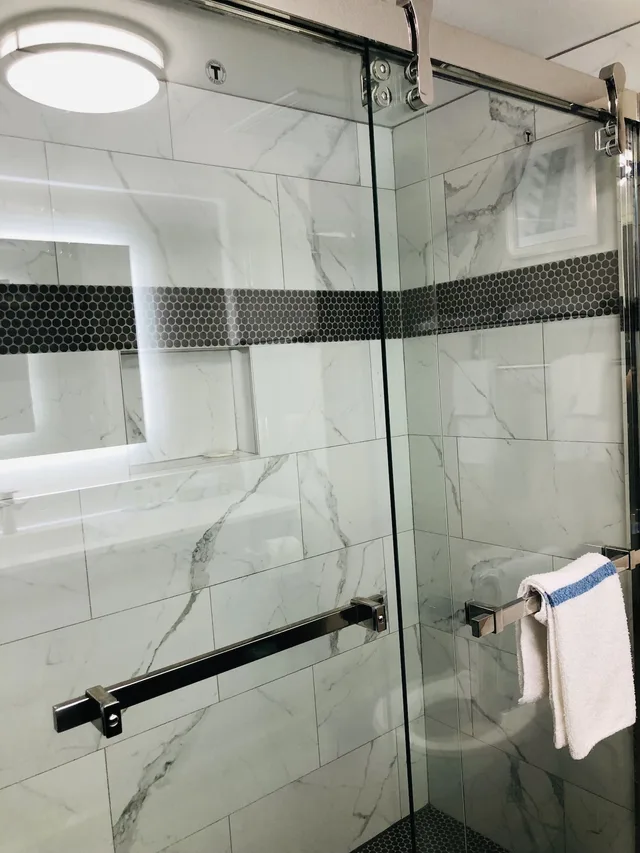 Efficiency, 2 Double Beds, Quality Inn & Suites Lake Charles South 5/7