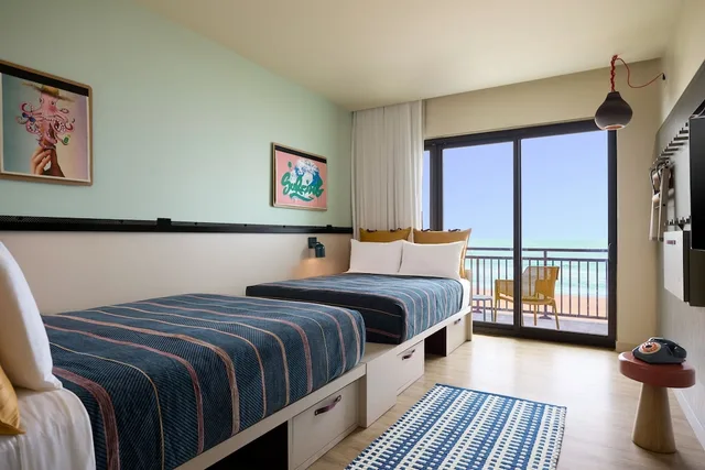 Room, 2 Queen Beds, Ocean Front, Accessible، Moxy Virginia Beach Oceanfront 1/2