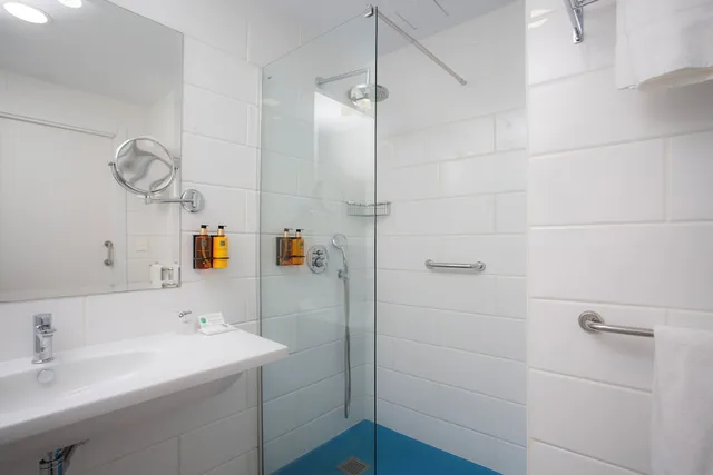 Room, Triple, 3 Beds, Casual Del Mar Malaga 7/8