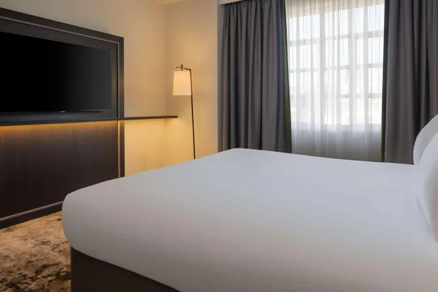 جناح تنفيذي تنفيذي مع دخول الصالة، Hilton Cardiff Hotel 3/7