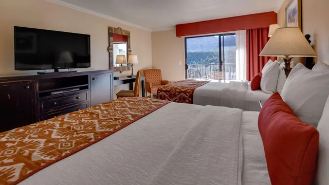 Room, 2 Queen Beds, Red Rock View, Balcony, Annex، Best Western Plus Arroyo Roble Hotel & Creekside Villas 9/10