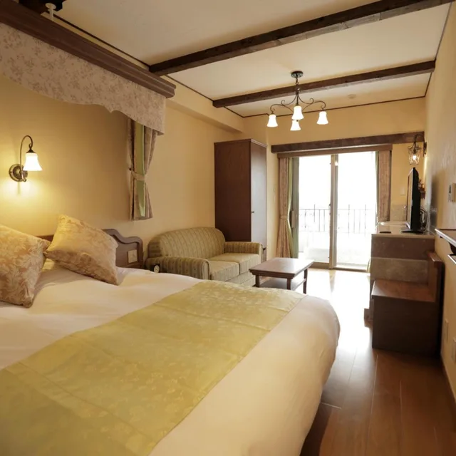 Room, Double Bed, Mountain View, La Vista Fuji-Kawaguchiko 2/3
