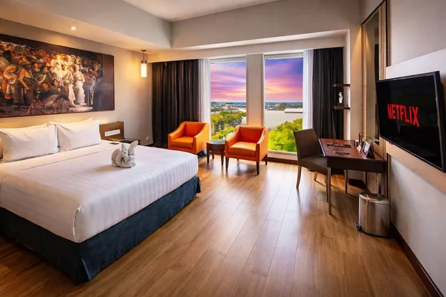 غرفة كلوب تنفيذية بسرير كوين للمدخنين، Hotel Grand Candi Semarang 1/5