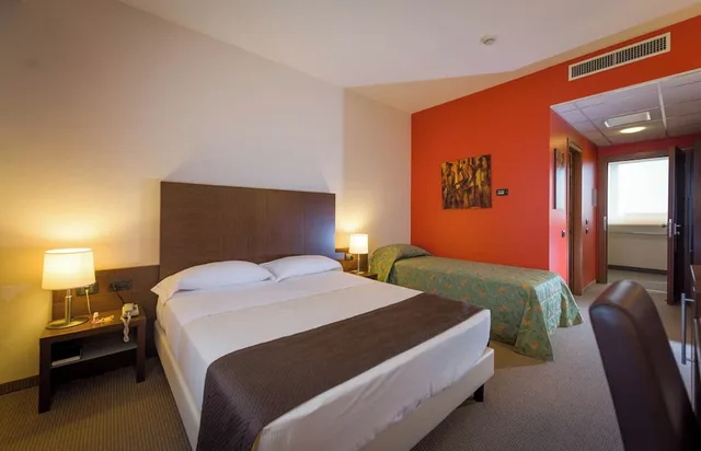 غرفة ثلاثية، Hotel San Luigi 2/4