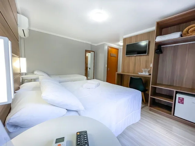 غرفة ديلوكس رباعية بسرير مزدوج وسريرين منفصلين، Pousada Viena 7/10