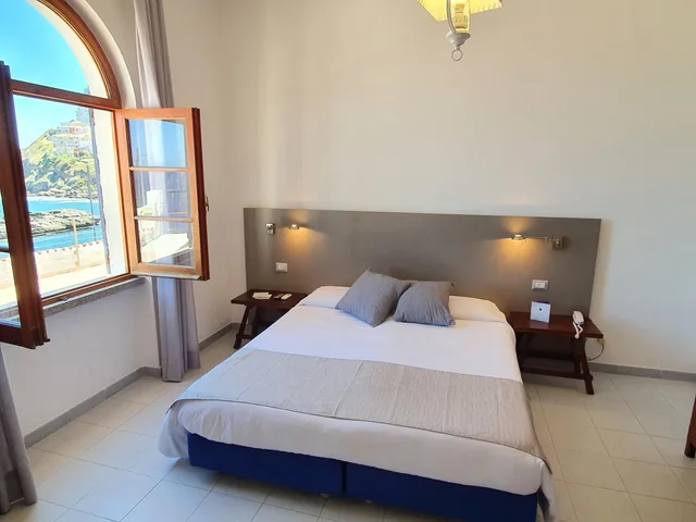 غرفة سوبيريور بسرير مزدوج أو سريرين منفصلين بإطلالة على البحر، Meli Hotel 4/10
