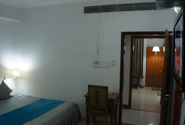 غرفة ديلوكس بسرير كوين، Hotel Lilawati Grand 1/1