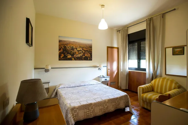 غرفة ثلاثية، Hotel Ai Tufi 1/1