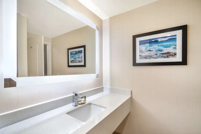 Standard, King Bed, Courtyard Area، Best Western Plus Carpinteria Inn 6/7