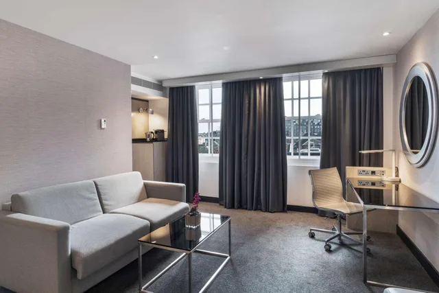 جناح جونيور، Radisson Blu Hotel, Edinburgh City Centre 4/10