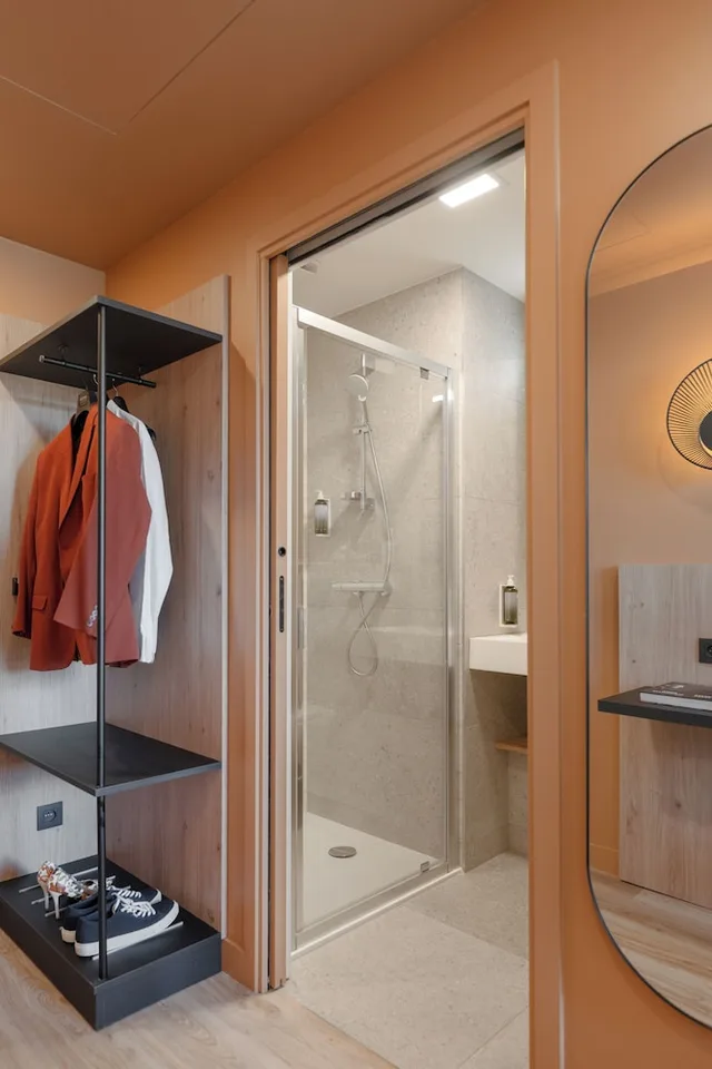 جناح متصل بسرير مزدوج وسريرين منفصلين، All Suites Hotel Paris Pleyel L’Ile Saint Denis 9/10
