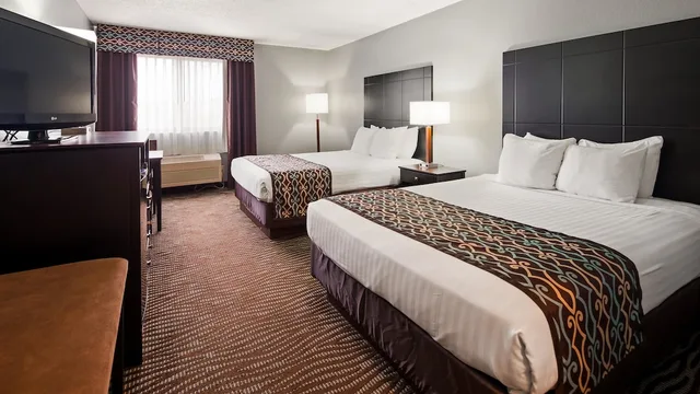 غرفة قياسية بسريرين كوين، Best Western Executive Inn Mount Gilead 1/4