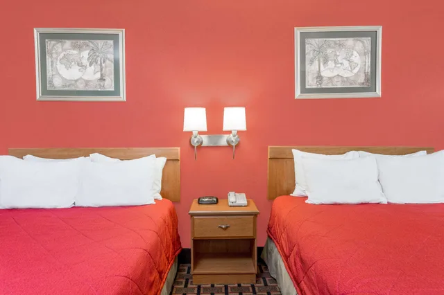 غرفة بسريرين كوين للمدخنين، Ramada Limited San Angelo 4/5