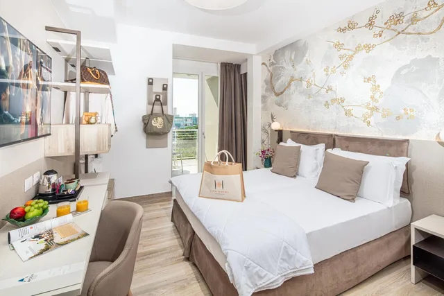 Room, Triple, Life Hotel 1/10