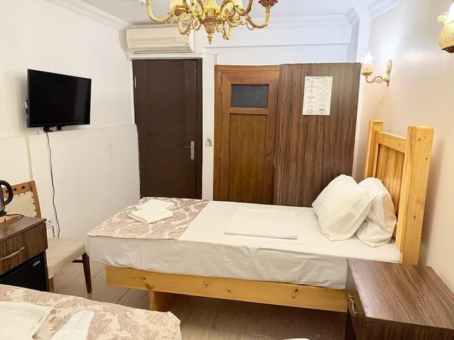 Economy, Triple, 1 Double and 1 Single Bed, Magnificient Hotel Sultanahmet 4/4