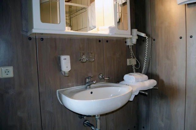 Room, Single, Leipziger Hotel 3/6